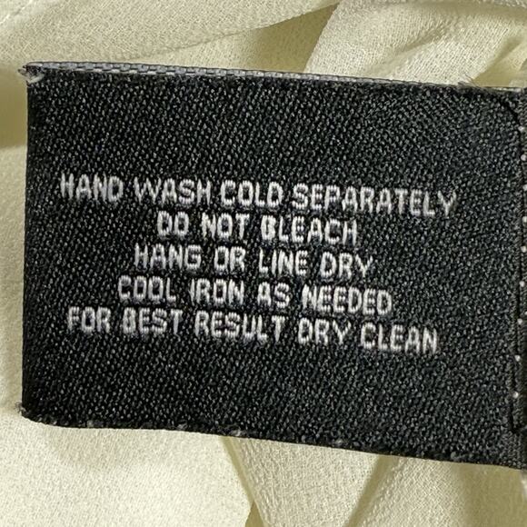 WW118 by Walter Baker White Flowy HiLo Blouse Sz M Longer Length Front Pockets - Picture 6 of 6